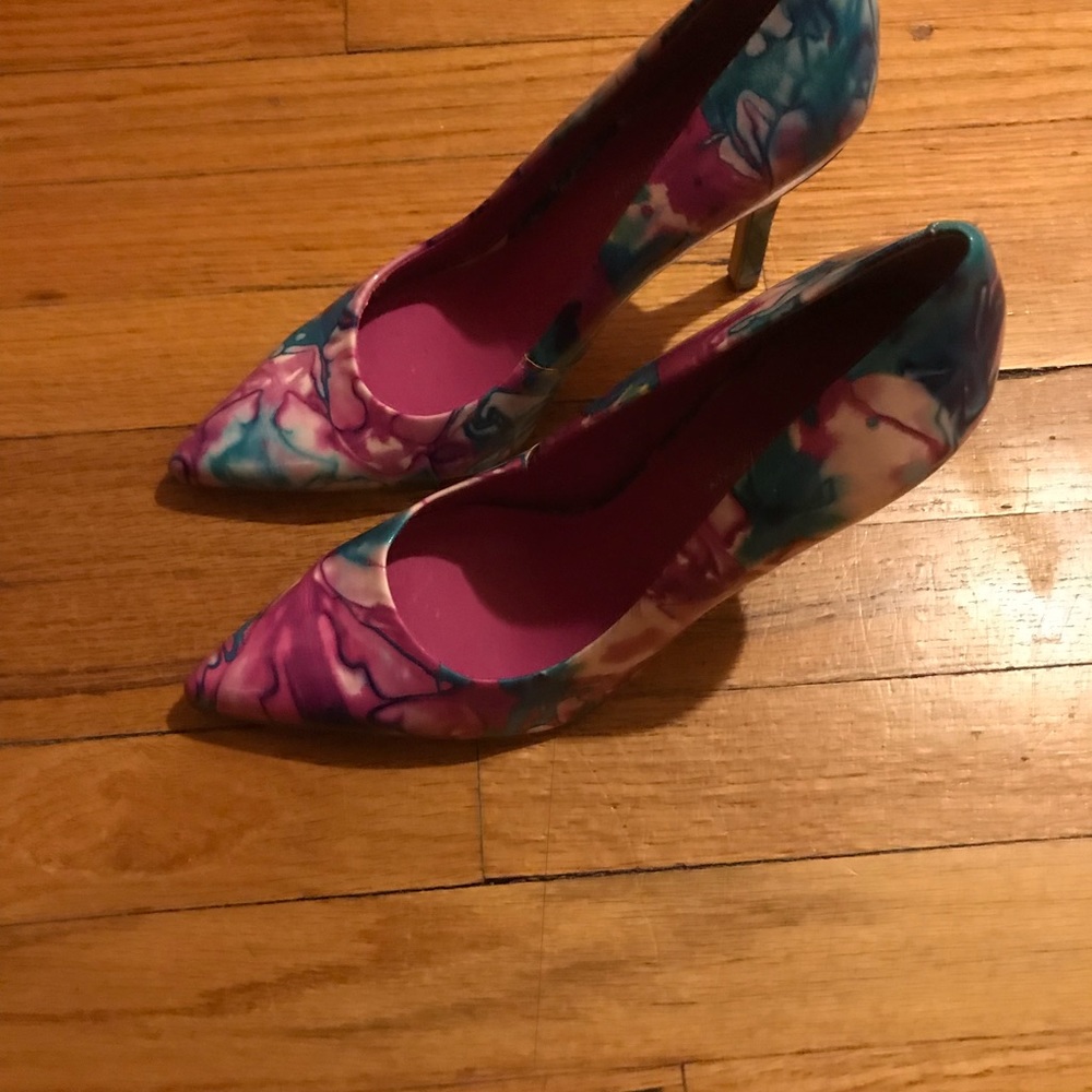 Multi colored pumps - Picture 2 of 3